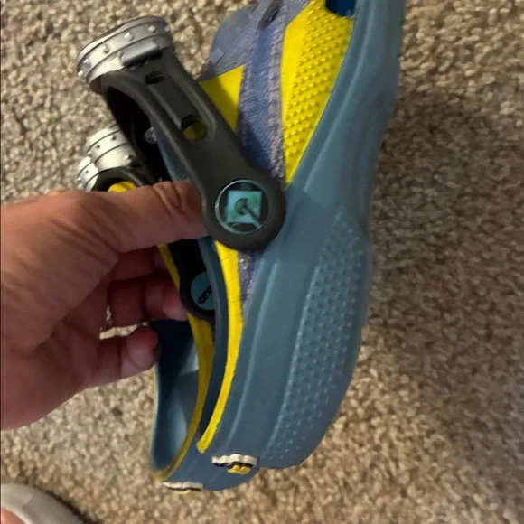 Minions Crocs - Picture 6 of 7